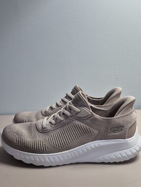 Skechers Slip-Ins Gowalk Women's 7.5 Neutral Knit Lace-Up Sneakers in Light Tan